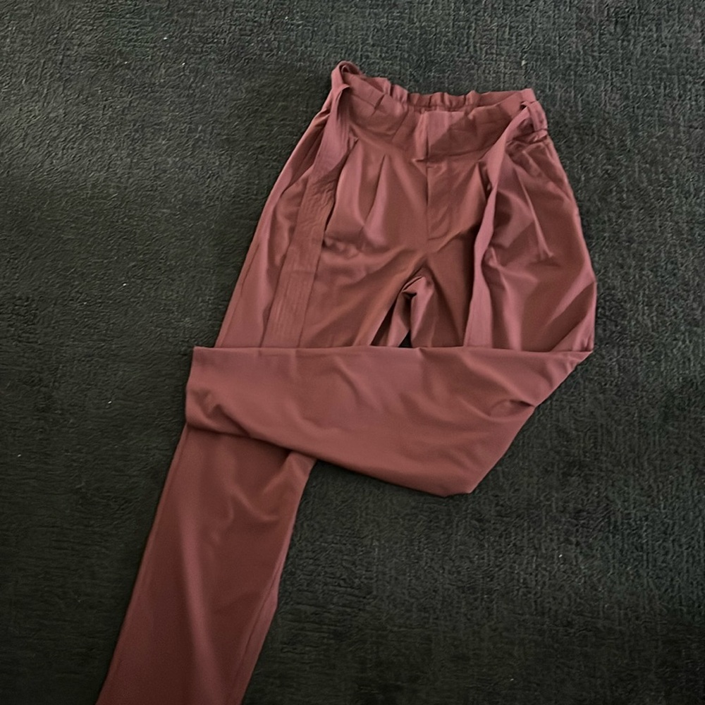 Athleta skyline pant ll size 0 runs big